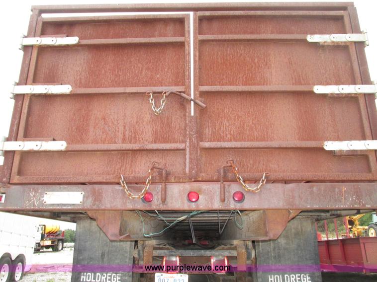 image for item F7432 1976 GMC C6500 dump truck