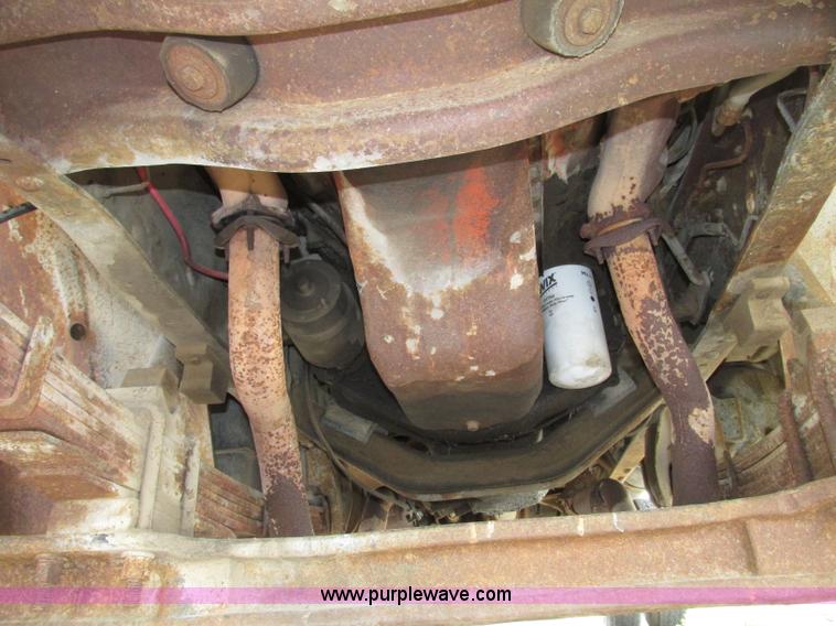 image for item F7432 1976 GMC C6500 dump truck