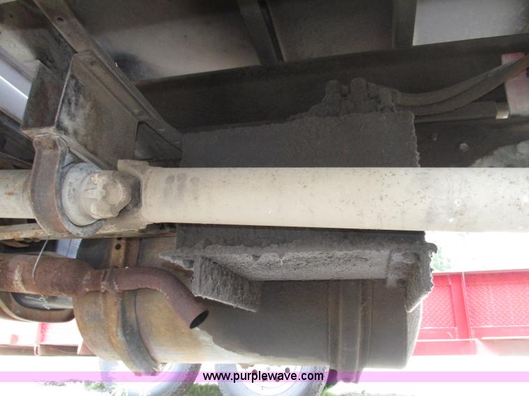 image for item F7432 1976 GMC C6500 dump truck