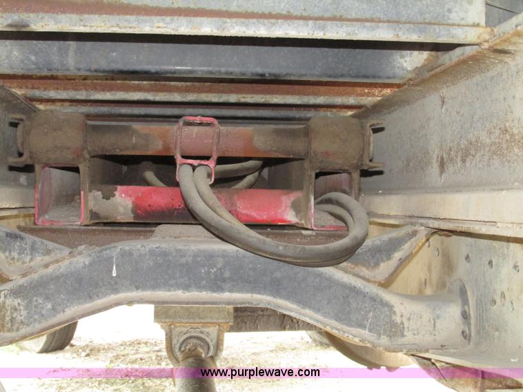 image for item F7432 1976 GMC C6500 dump truck