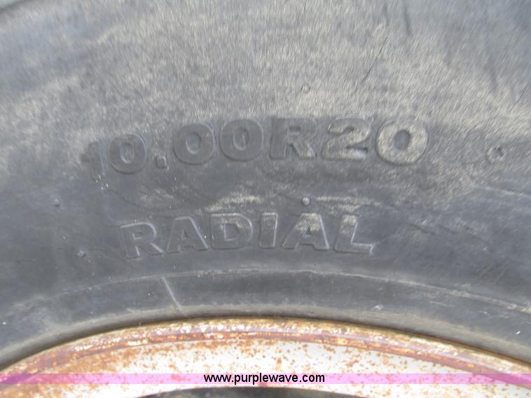 image for item F7432 1976 GMC C6500 dump truck