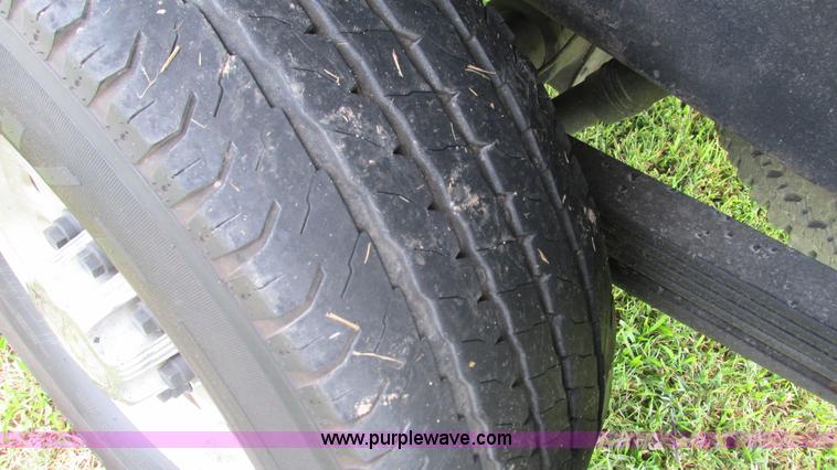 image for item G9276 2002 Chevrolet Silverado 2500HD Ext. Cab pickup truck