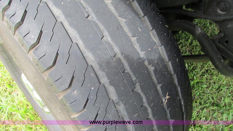 image for item G9276 2002 Chevrolet Silverado 2500HD Ext. Cab pickup truck