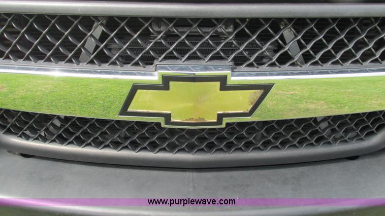 image for item G9276 2002 Chevrolet Silverado 2500HD Ext. Cab pickup truck