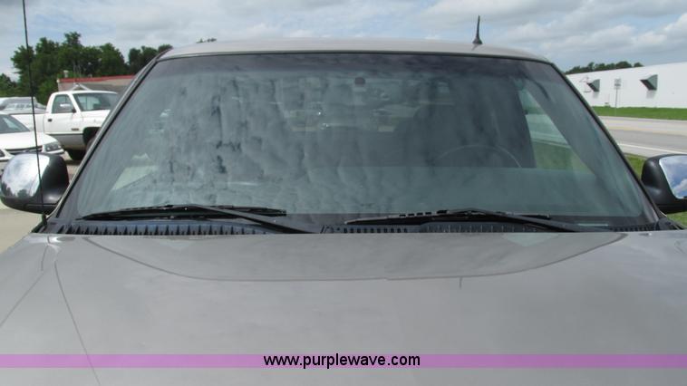 image for item G9276 2002 Chevrolet Silverado 2500HD Ext. Cab pickup truck