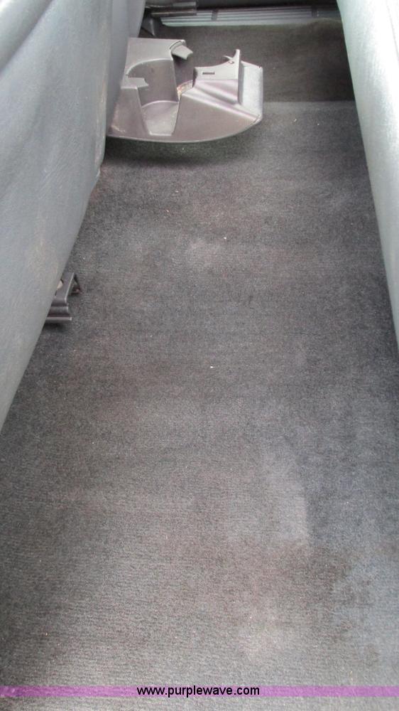 image for item G9276 2002 Chevrolet Silverado 2500HD Ext. Cab pickup truck