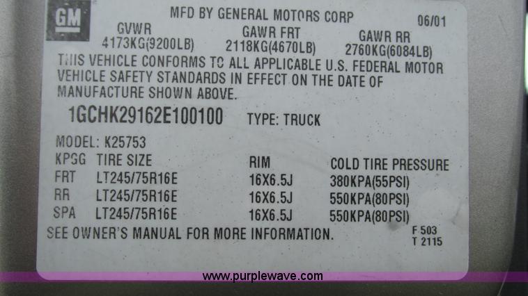 image for item G9276 2002 Chevrolet Silverado 2500HD Ext. Cab pickup truck