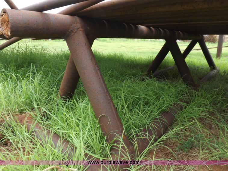 image for item H1752 Approximately 100 pipes