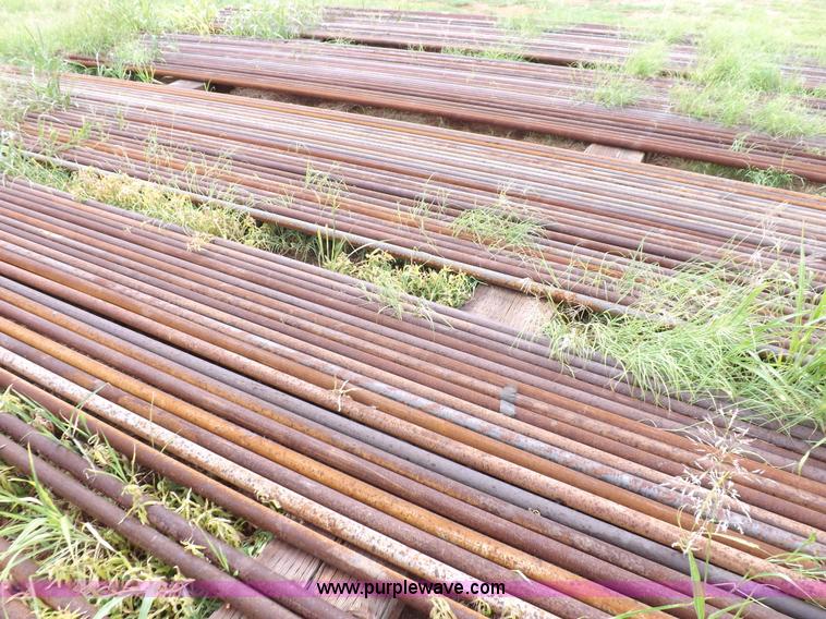 image for item H1753 Approximately 100 oilfield pipes