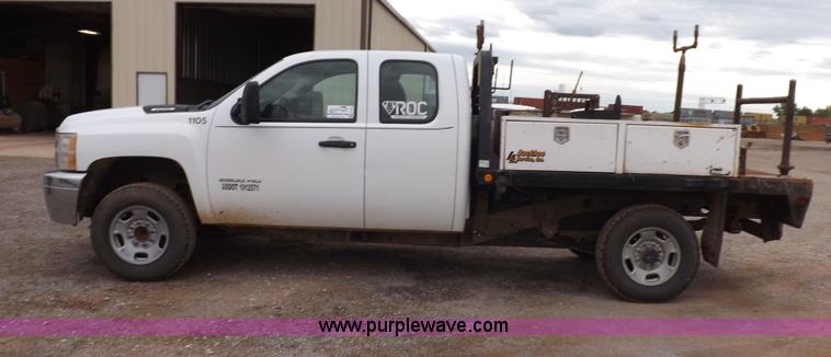 image for item H1754 2011 Chevrolet Silverado 2500HD Ext. Cab flatbed truck
