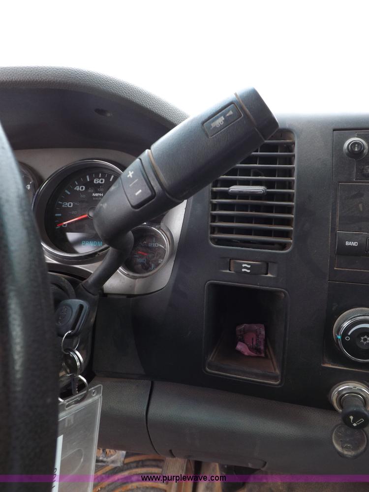 image for item H1754 2011 Chevrolet Silverado 2500HD Ext. Cab flatbed truck