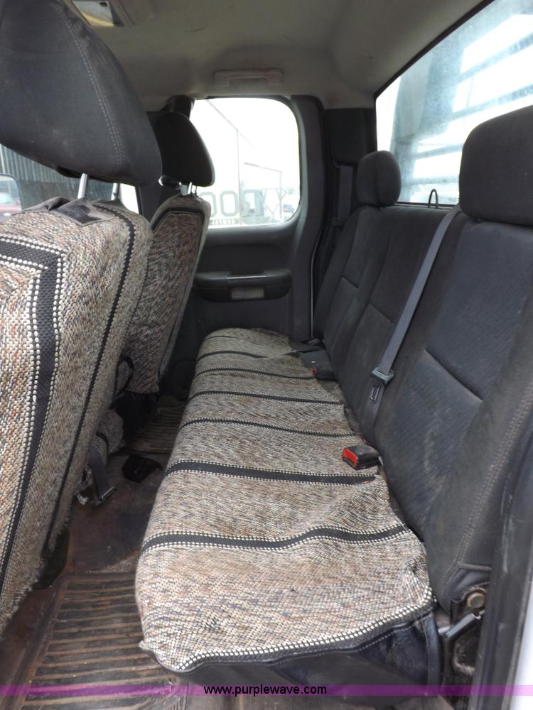 image for item H1754 2011 Chevrolet Silverado 2500HD Ext. Cab flatbed truck