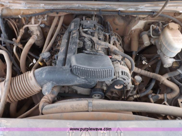 image for item H1754 2011 Chevrolet Silverado 2500HD Ext. Cab flatbed truck