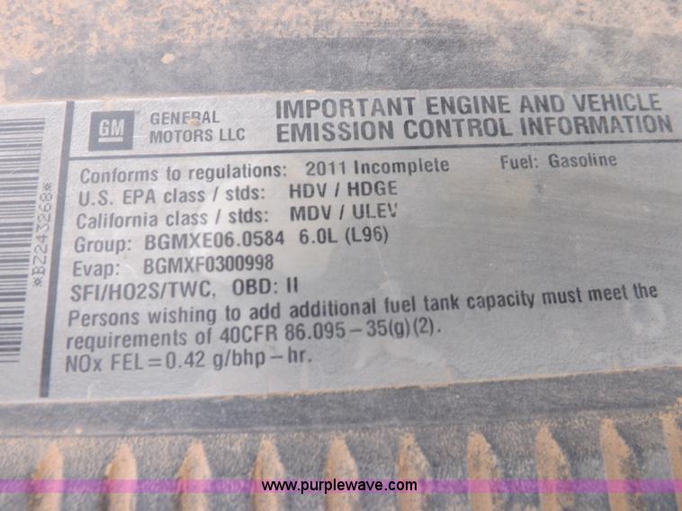 image for item H1754 2011 Chevrolet Silverado 2500HD Ext. Cab flatbed truck