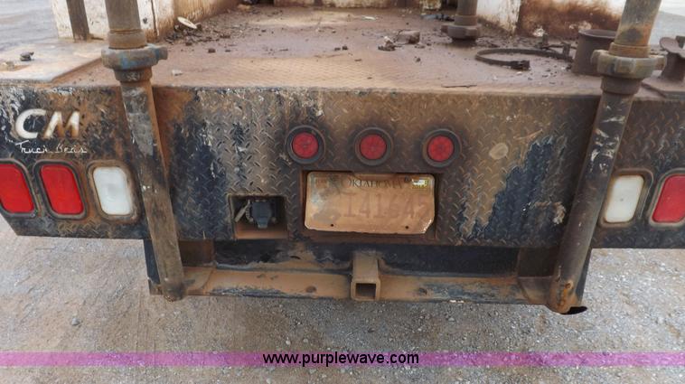 image for item H1754 2011 Chevrolet Silverado 2500HD Ext. Cab flatbed truck