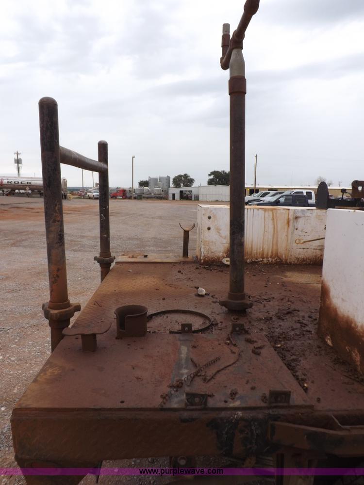 image for item H1754 2011 Chevrolet Silverado 2500HD Ext. Cab flatbed truck