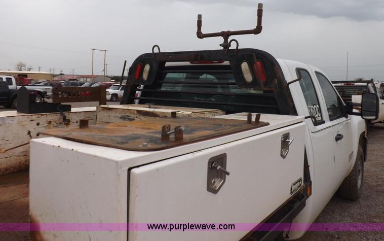image for item H1754 2011 Chevrolet Silverado 2500HD Ext. Cab flatbed truck