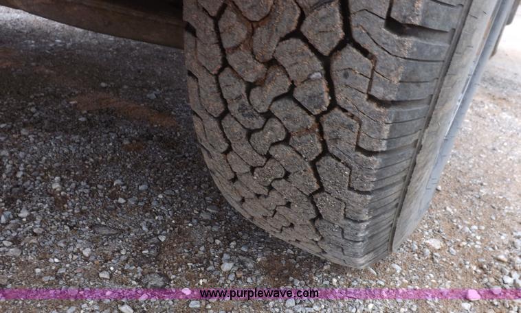 image for item H1754 2011 Chevrolet Silverado 2500HD Ext. Cab flatbed truck