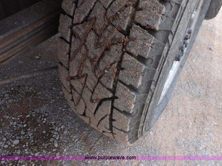 image for item H1754 2011 Chevrolet Silverado 2500HD Ext. Cab flatbed truck