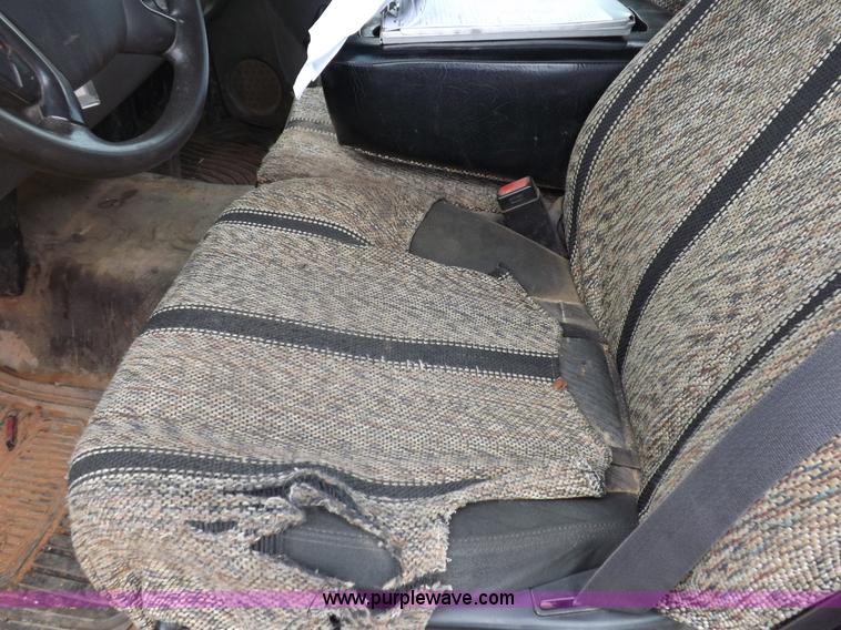 image for item H1754 2011 Chevrolet Silverado 2500HD Ext. Cab flatbed truck