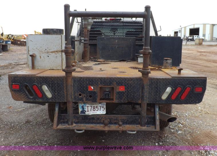 image for item H1756 2009 Chevrolet Silverado 2500HD Ext. Cab flatbed truck