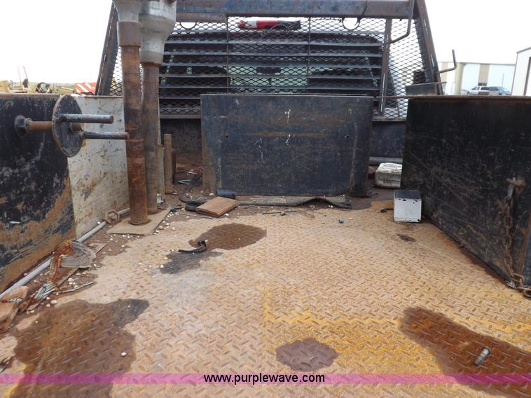 image for item H1756 2009 Chevrolet Silverado 2500HD Ext. Cab flatbed truck