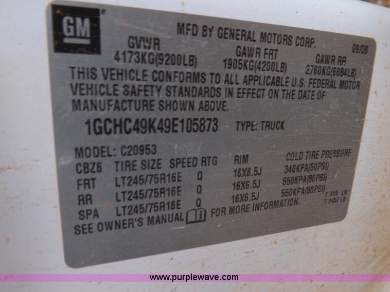 image for item H1756 2009 Chevrolet Silverado 2500HD Ext. Cab flatbed truck