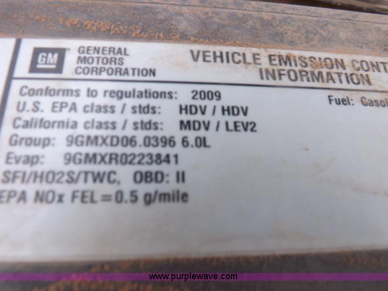 image for item H1757 2009 Chevrolet Silverado 2500HD Ext. Cab flatbed truck