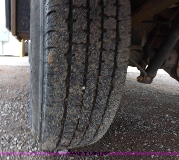 image for item H1757 2009 Chevrolet Silverado 2500HD Ext. Cab flatbed truck