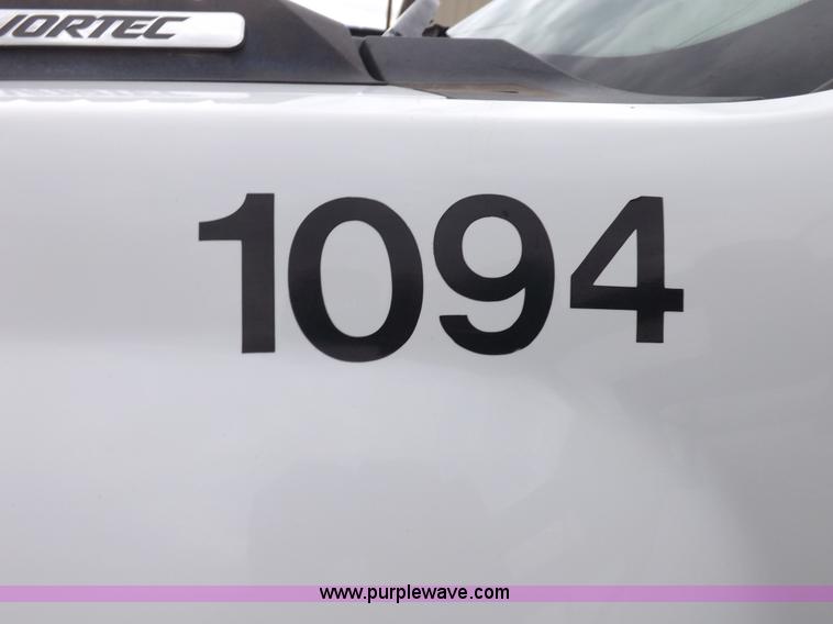 image for item H1757 2009 Chevrolet Silverado 2500HD Ext. Cab flatbed truck