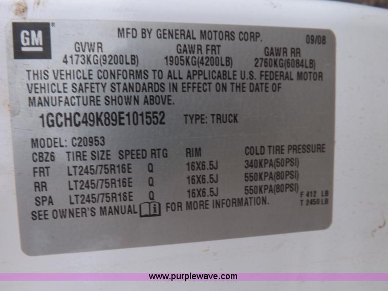 image for item H1757 2009 Chevrolet Silverado 2500HD Ext. Cab flatbed truck