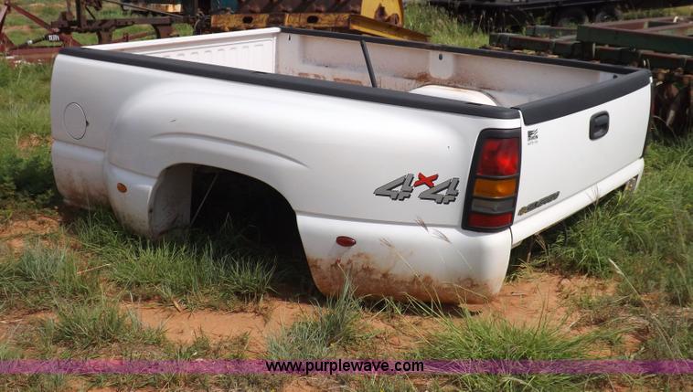 image for item H1765 Chevrolet Silverado 3500 truck bed