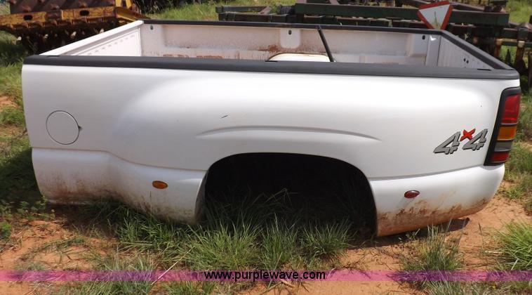 image for item H1765 Chevrolet Silverado 3500 truck bed