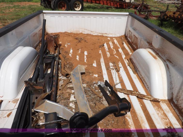 image for item H1765 Chevrolet Silverado 3500 truck bed