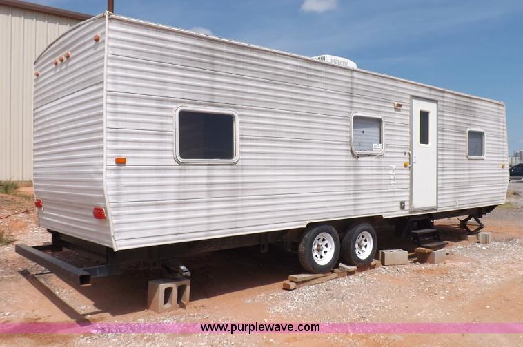 image for item H1789 2006 Gulfstream Cavalier camper