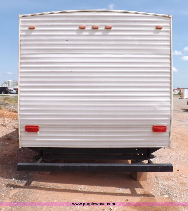 image for item H1789 2006 Gulfstream Cavalier camper