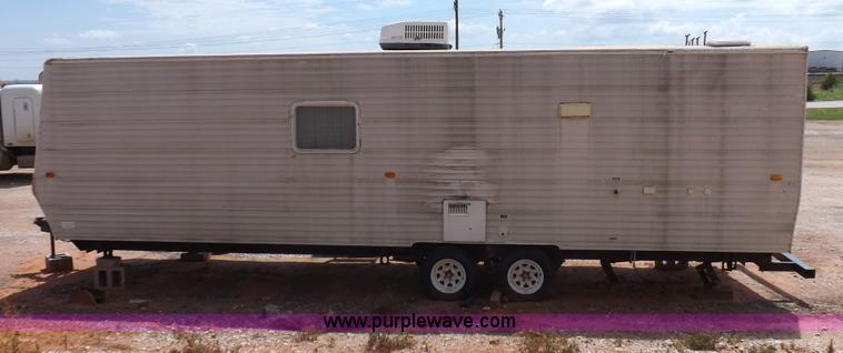 image for item H1789 2006 Gulfstream Cavalier camper