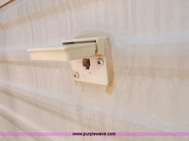 image for item H1789 2006 Gulfstream Cavalier camper