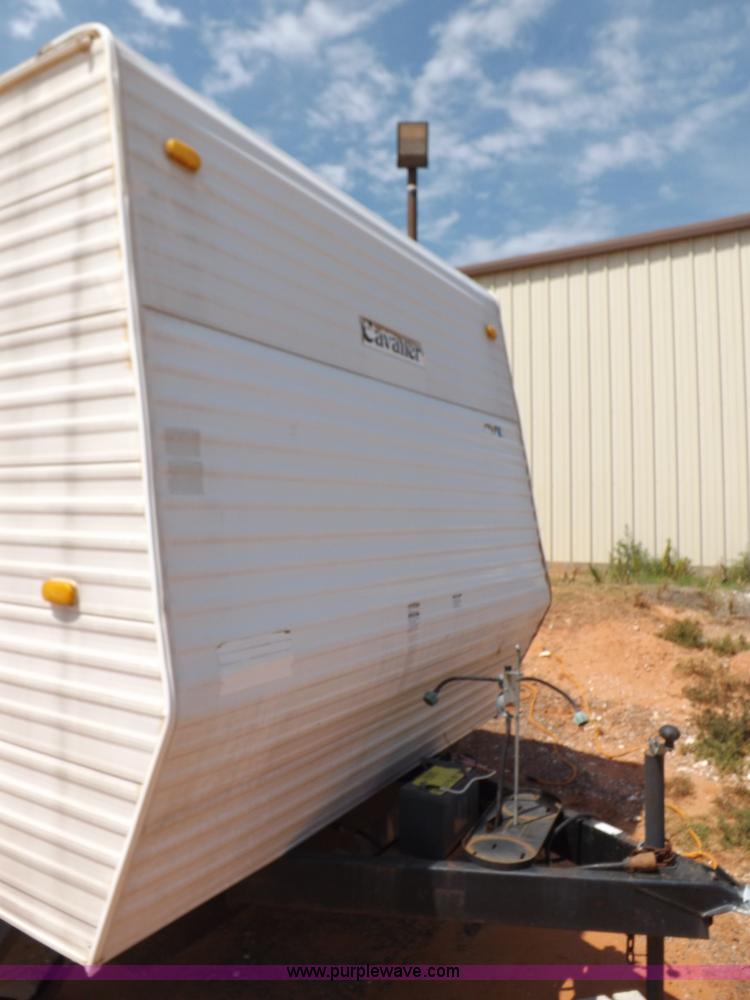 image for item H1789 2006 Gulfstream Cavalier camper