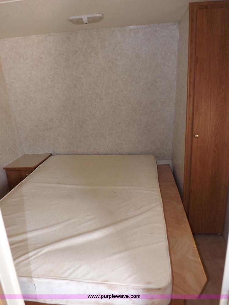 image for item H1789 2006 Gulfstream Cavalier camper