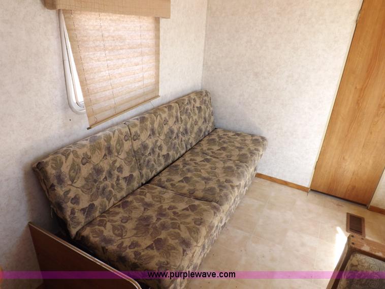 image for item H1789 2006 Gulfstream Cavalier camper