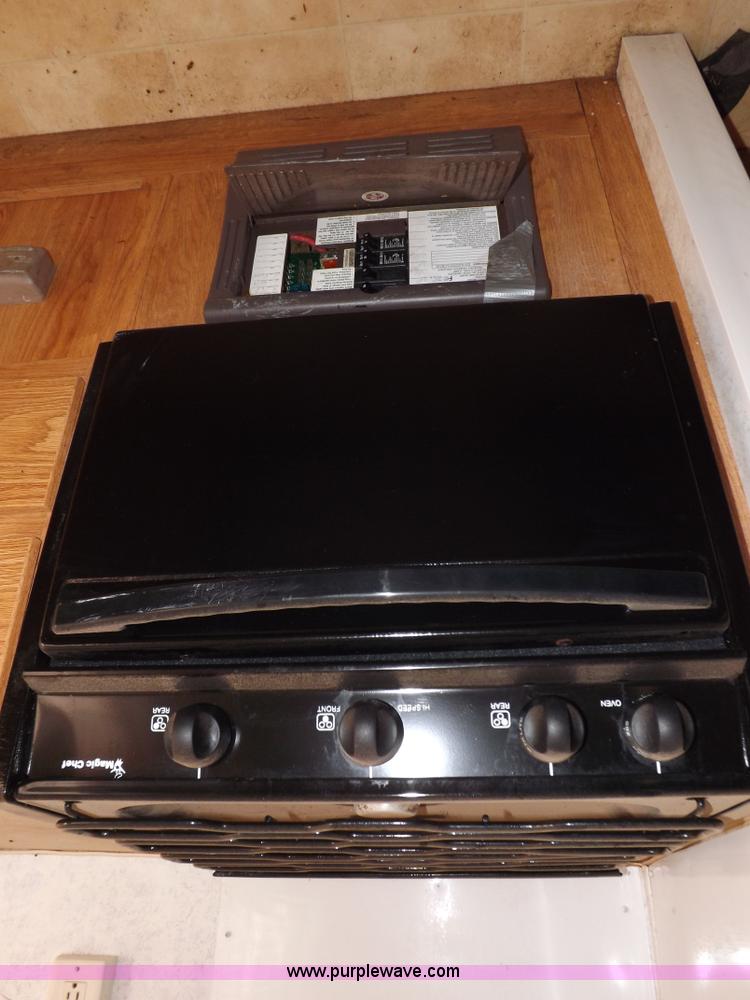 image for item H1789 2006 Gulfstream Cavalier camper