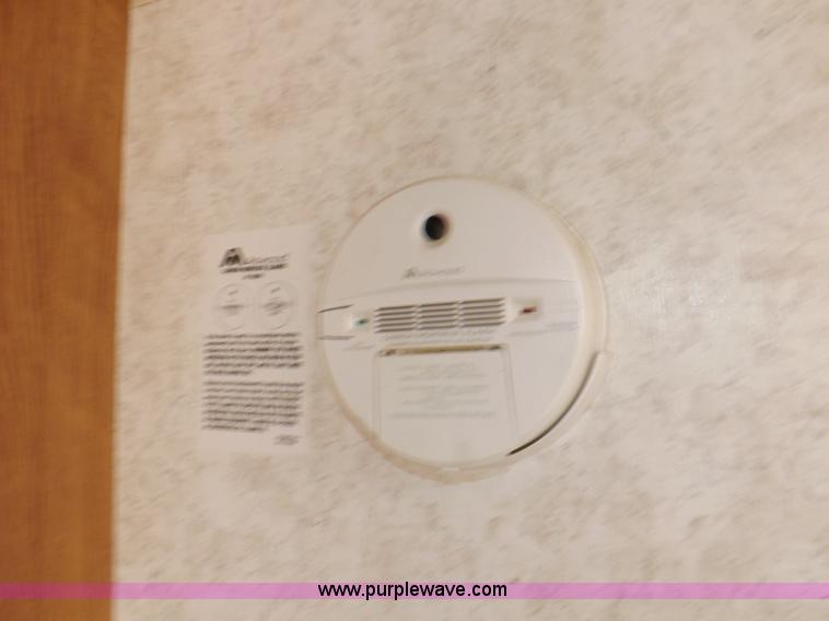 image for item H1789 2006 Gulfstream Cavalier camper