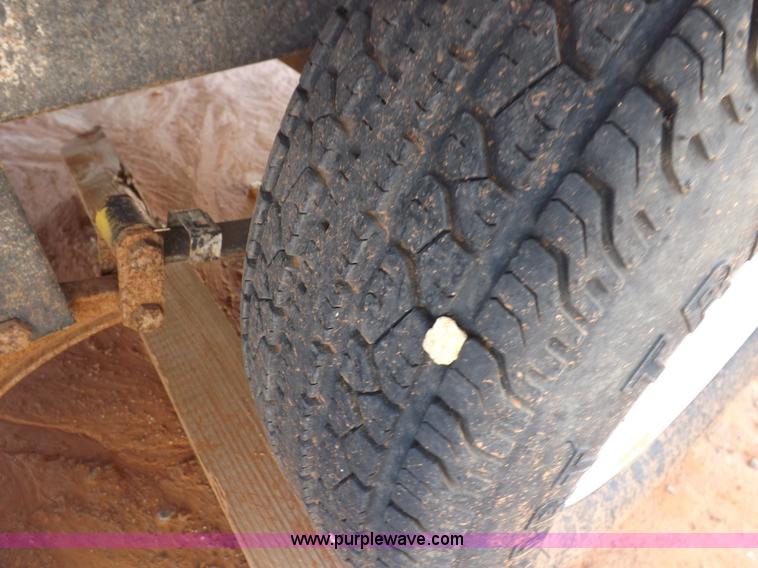 image for item H1789 2006 Gulfstream Cavalier camper