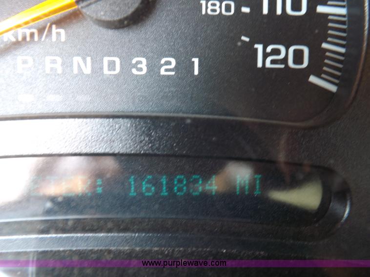 image for item H1795 2006 Chevrolet Silverado 2500HD utility truck