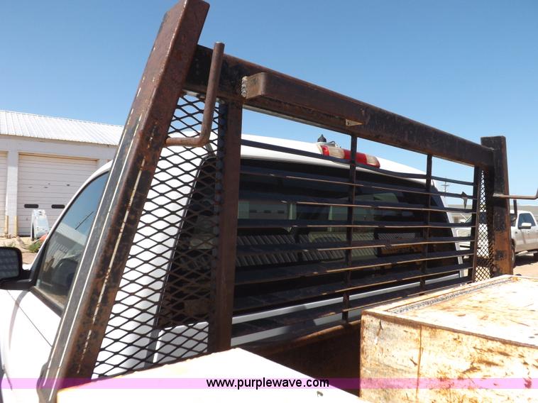 image for item H1795 2006 Chevrolet Silverado 2500HD utility truck