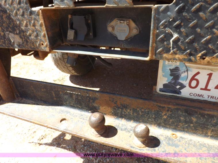 image for item H1795 2006 Chevrolet Silverado 2500HD utility truck