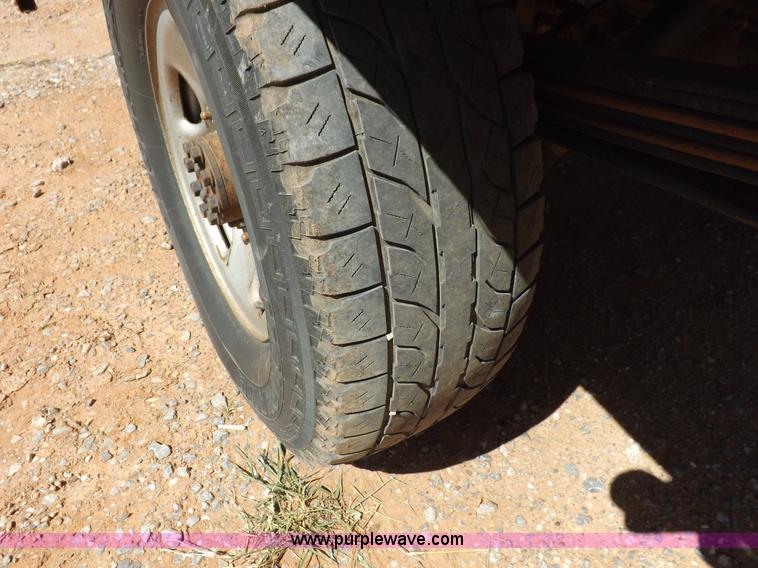 image for item H1795 2006 Chevrolet Silverado 2500HD utility truck