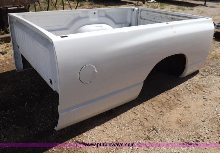 image for item H1840 2005 Dodge pickup bed