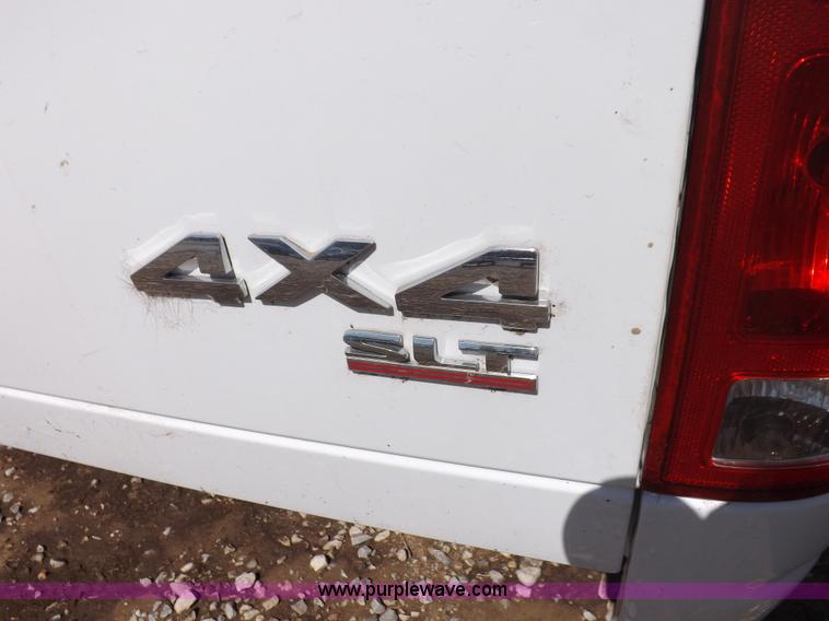 image for item H1840 2005 Dodge pickup bed